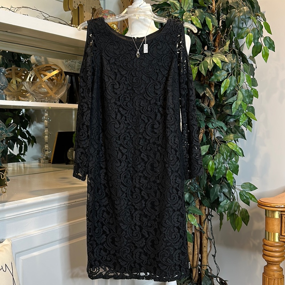 EUC Chicos Black Lace Cold Shoulder MIDI Dress, 0 (X-Small)